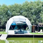 Domeglamping At Fishinglake *
