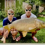Domeglamping At Fishinglake Ferienhaus