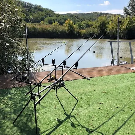 Дом отдыха Domeglamping At Fishinglake *