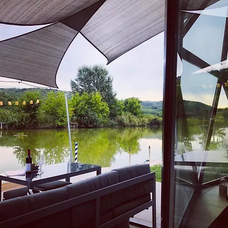 Domeglamping At Fishinglake Дом отдыха *