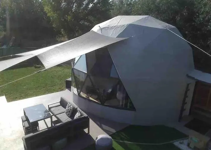 בית נופש Domeglamping At Fishinglake