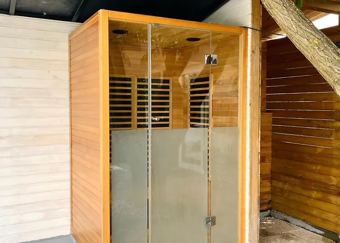 Domeglamping At Fishinglake בית נופש Ságvár