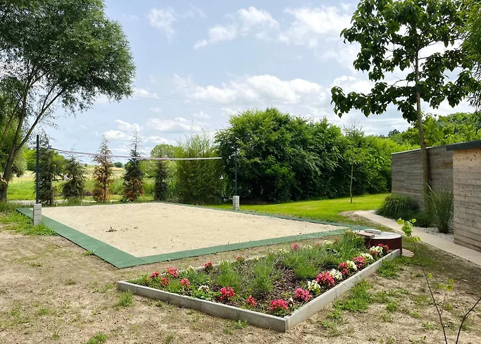 בית נופש Domeglamping At Fishinglake Ságvár